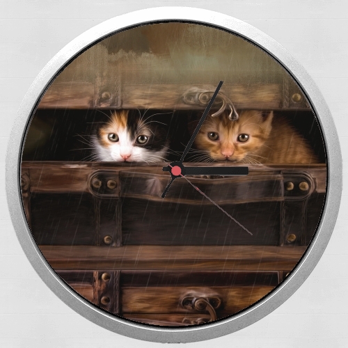  Little cute kitten in an old wooden case voor Wandklok